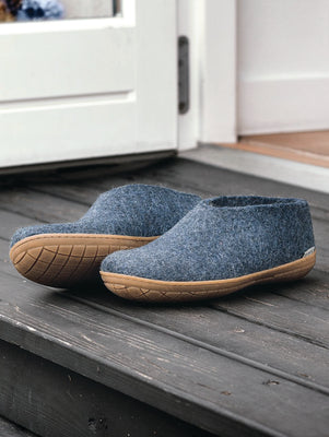 Chaussure de laine bleu denim avec semelle en caoutchouc